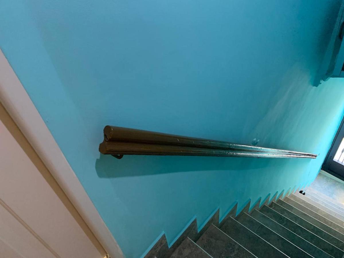 Appartement Loft In Ehemaligem Fischer Haus à Valence Extérieur photo
