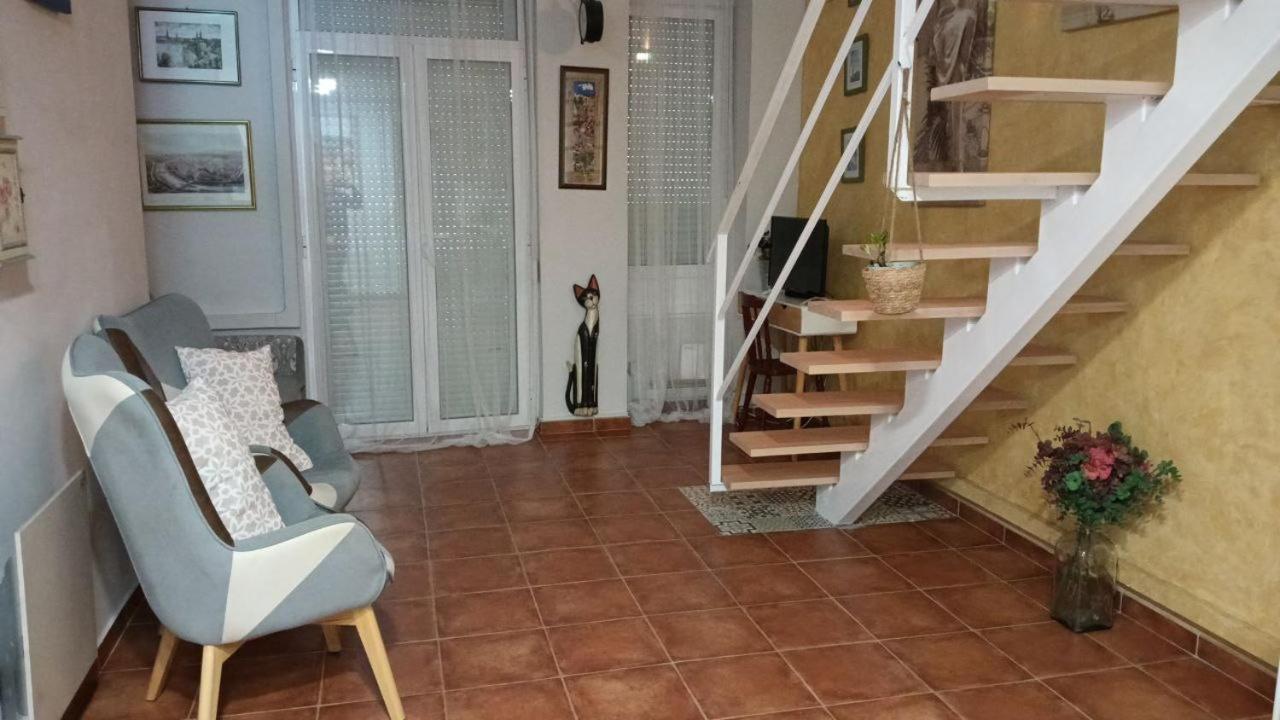Appartement Loft In Ehemaligem Fischer Haus à Valence Extérieur photo